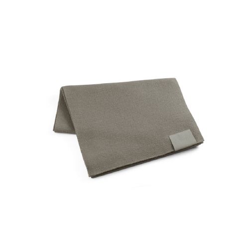 SERENITY - Écharpe en polyester recyclé (100% rPET) avec détail cousu pour la personnalisation