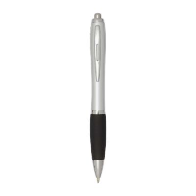 NASH -Stylo bille RCS en plastique recyclé avec corps argenté et grip coloré (encre noire)