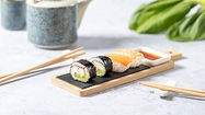 Set sushi et baguettes personnalisé